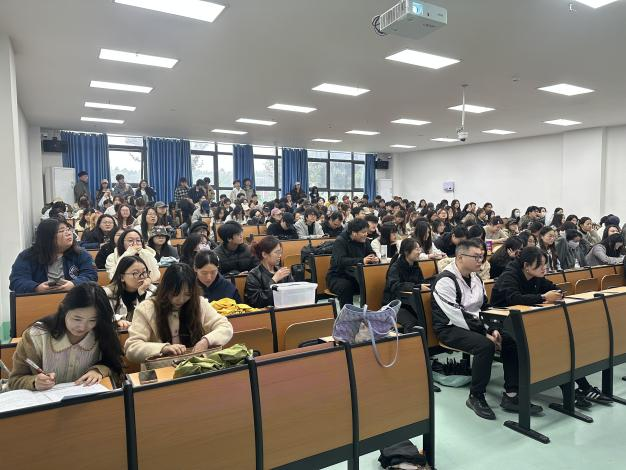 数字影视学院召开2026届毕业生实习安全培训专题会