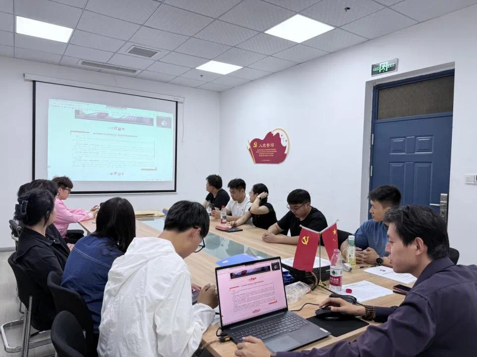 戏剧影视学院党总支学生党支部开展5月党员学习参考清单“每月送”活动